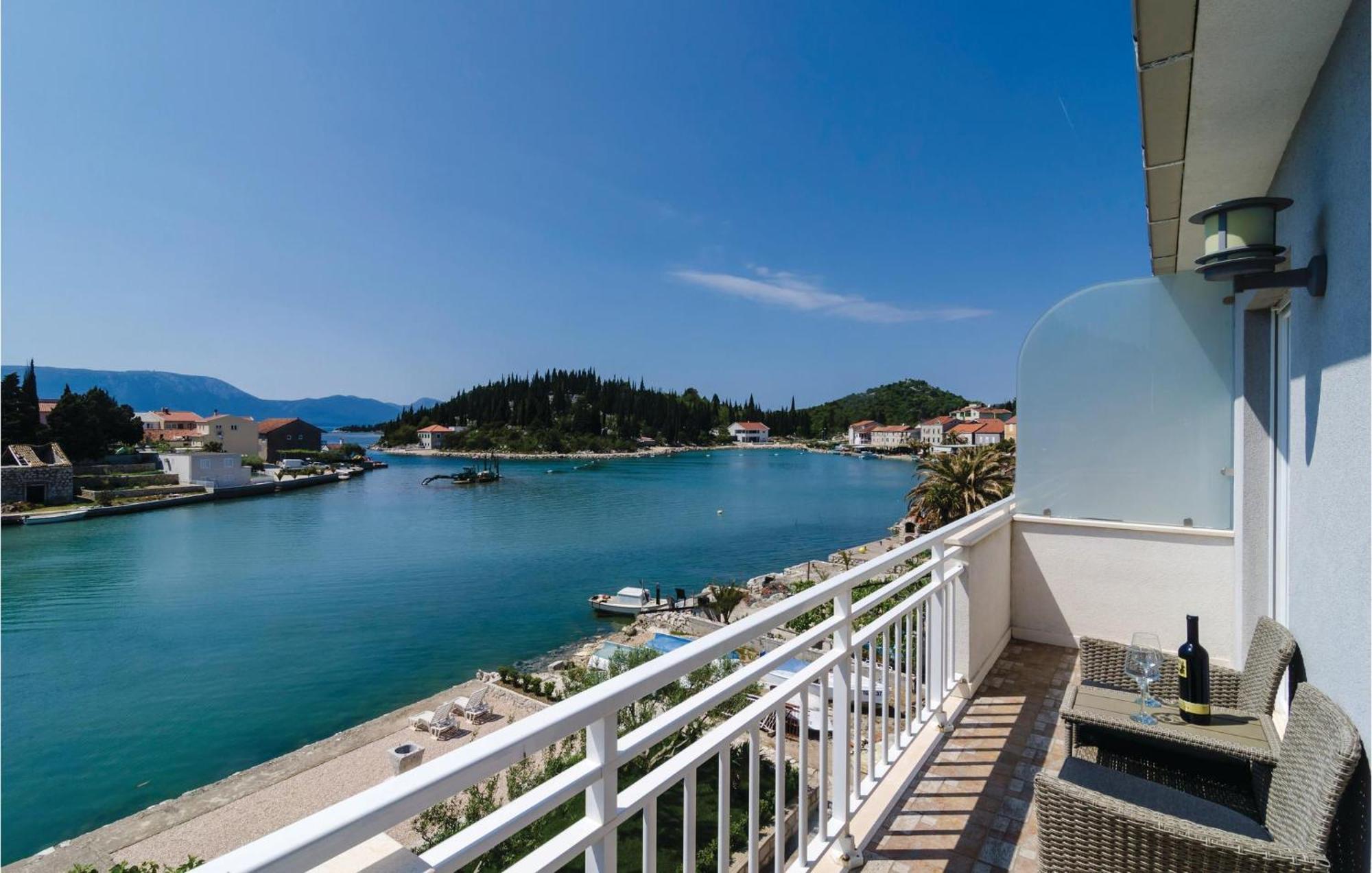 Nice Apartment In Blace With Wifi Exterior foto